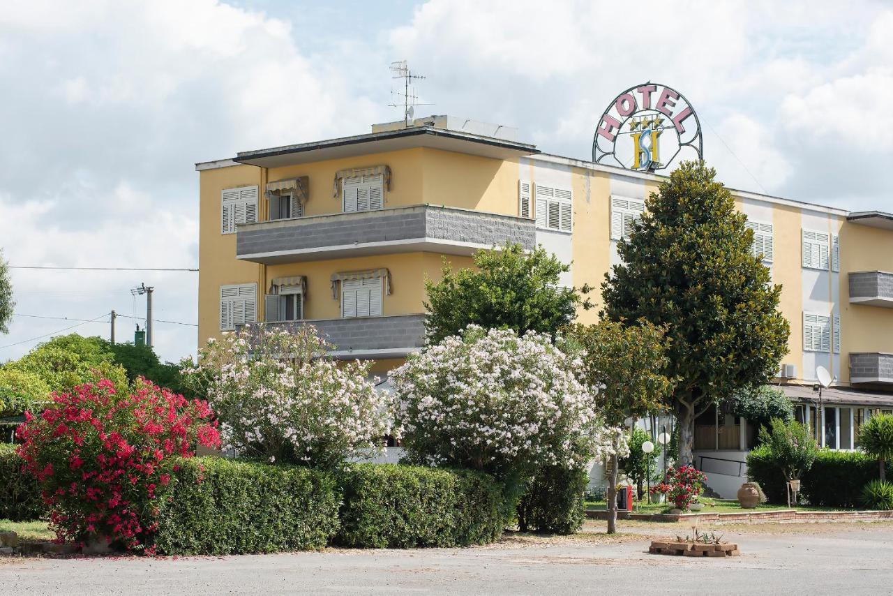 Hotel Sabatino Фоллоніка Екстер'єр фото