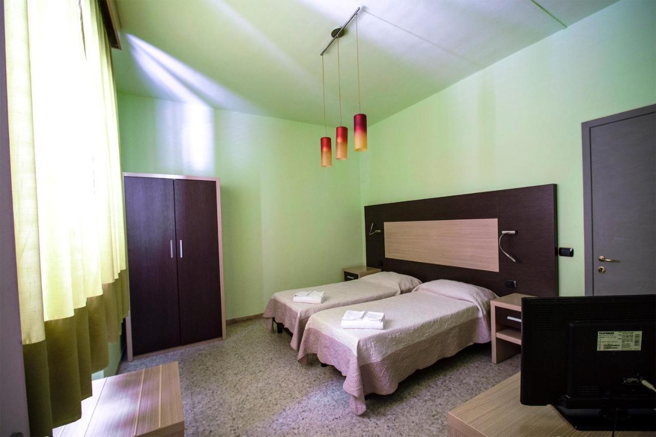 Hotel Sabatino Фоллоніка Екстер'єр фото