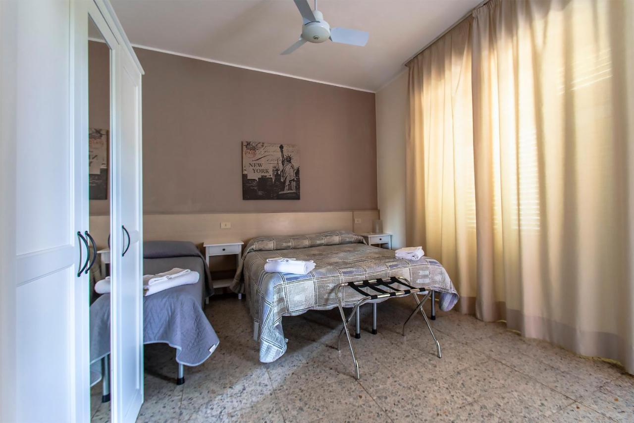 Hotel Sabatino Фоллоніка Екстер'єр фото