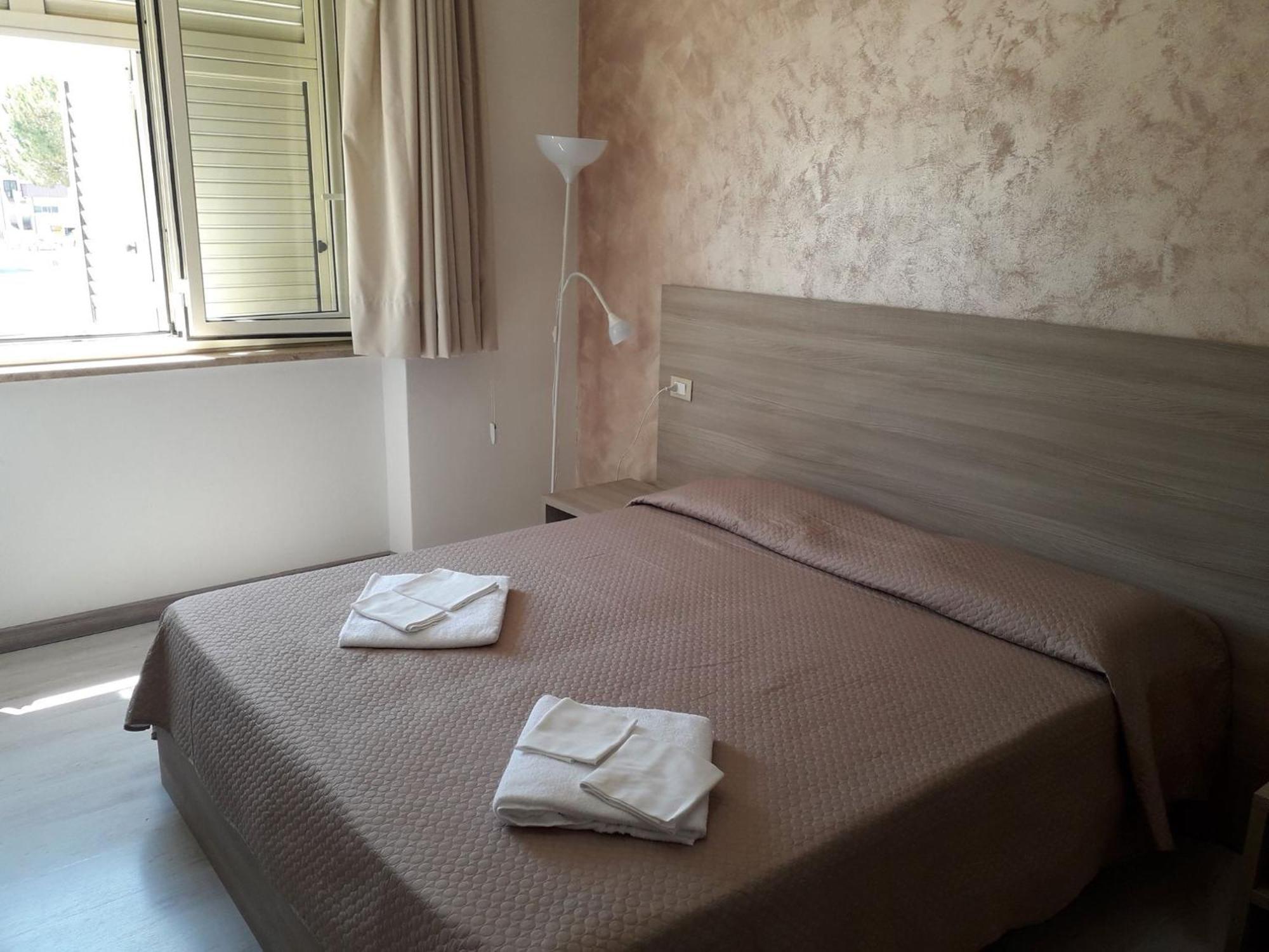 Hotel Sabatino Фоллоніка Екстер'єр фото