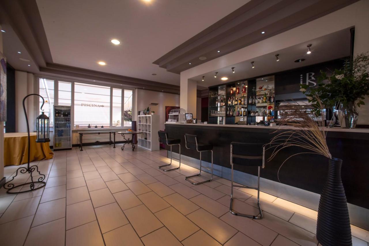 Hotel Sabatino Фоллоніка Екстер'єр фото
